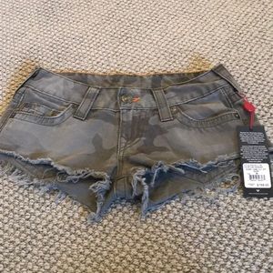 True religion camo short size 26